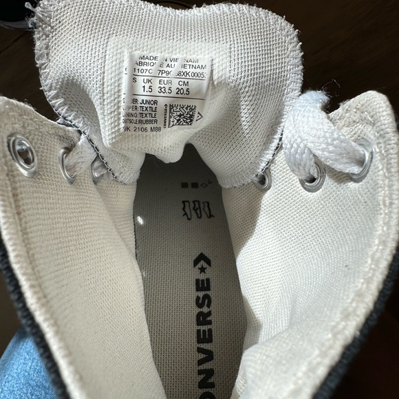 Used GIRLS converse - Picture 2 of 3